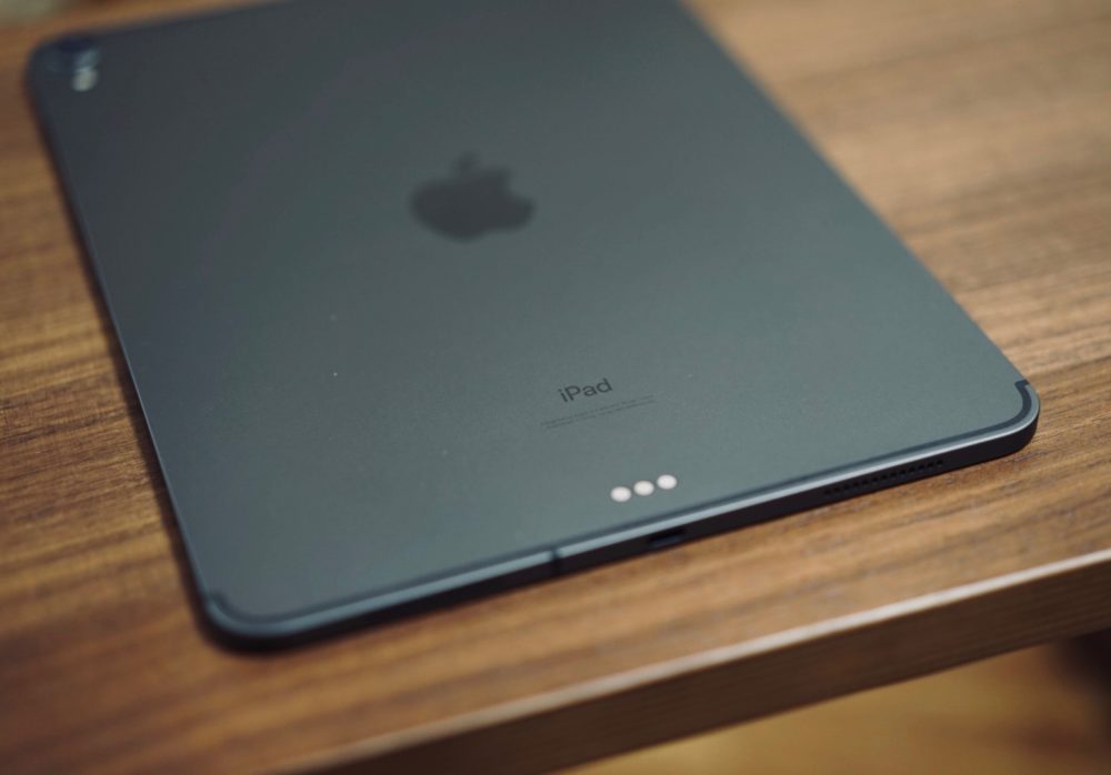 iPad Pro 11インチとSmart Keyboard Folioが到着。開封レビューと同梱物の確認。やはり最高の美しさ – エンジニアが