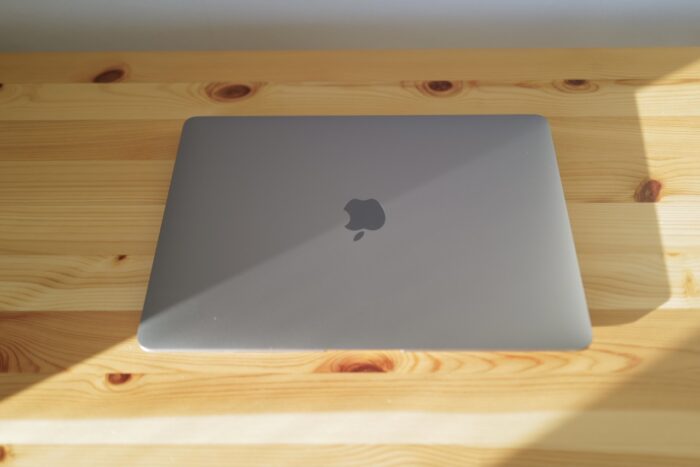 M1 MacBook Air トップ