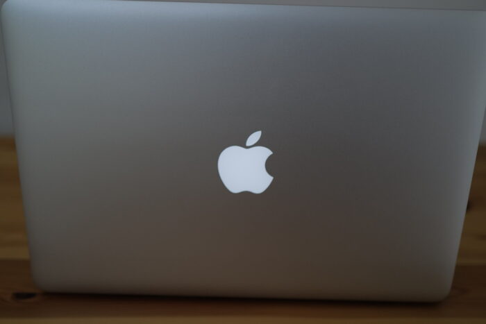 りんごマーク MacBook Pro