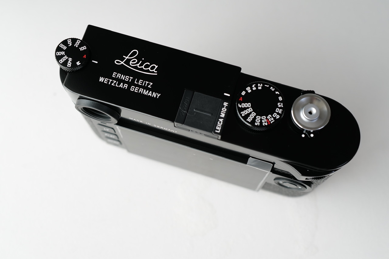 Leica M10-R black paint Top view 2