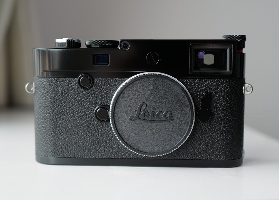Leica M10-R black paint Front view