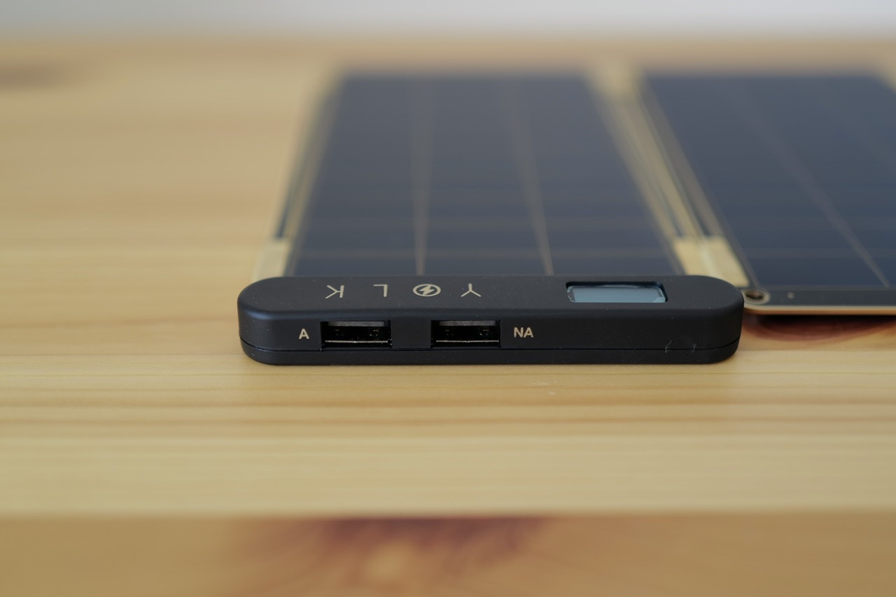 Solar Paper USB端子
