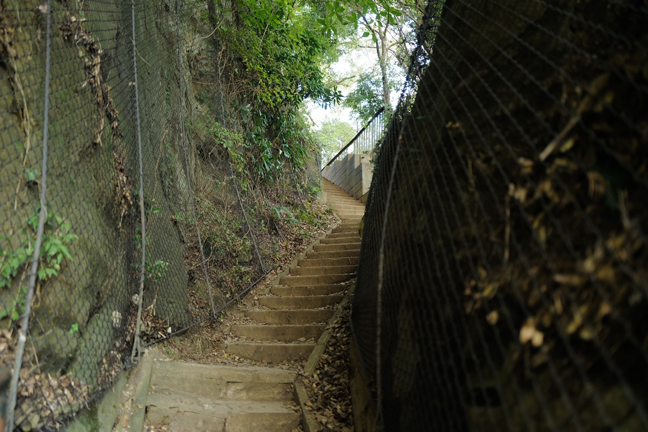 鷹取山 展望台への階段