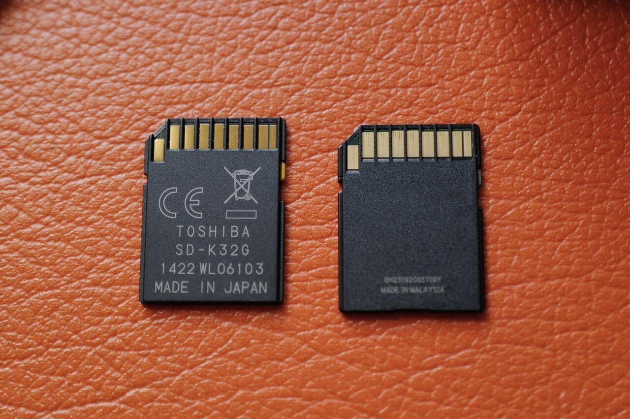TOSHIBA SanDisk SD card