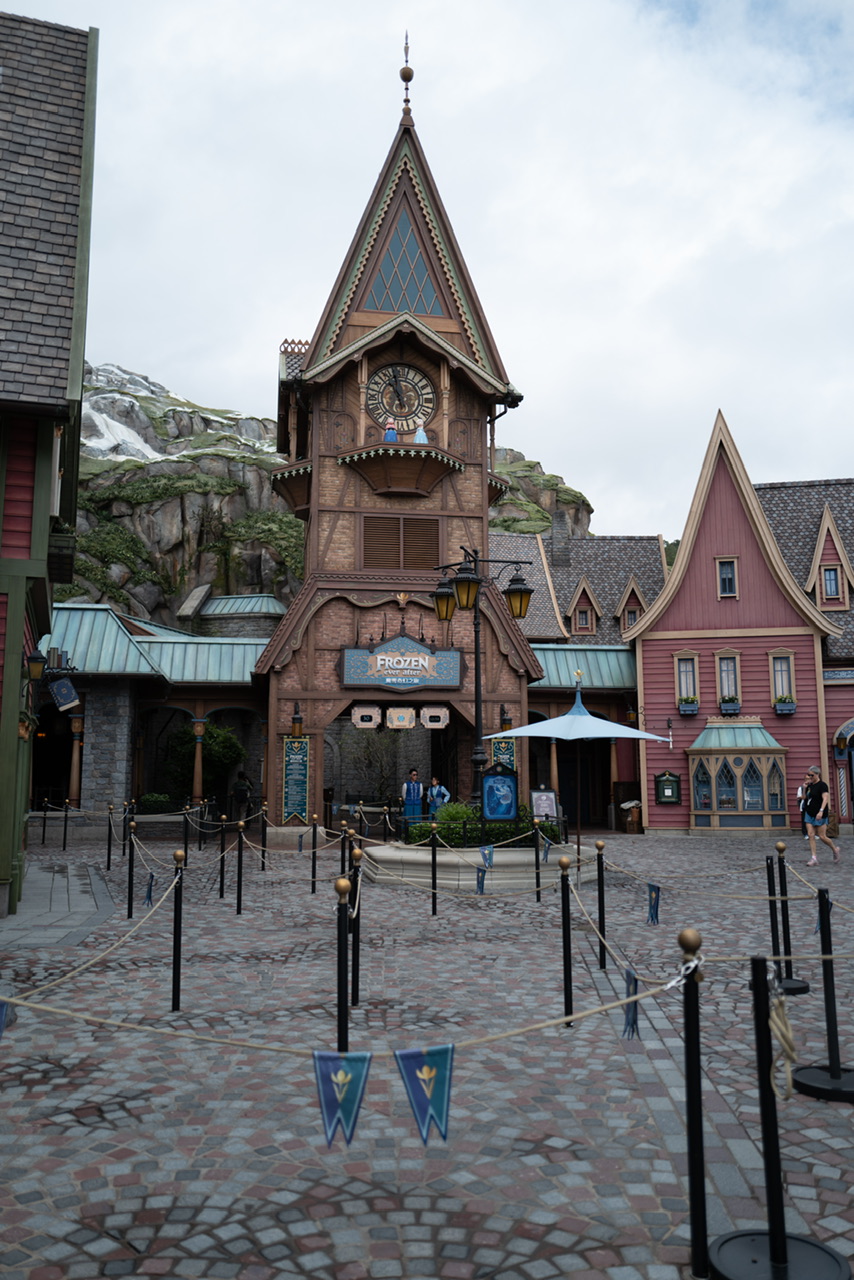 香港 ディズニー フローズン アトラクション