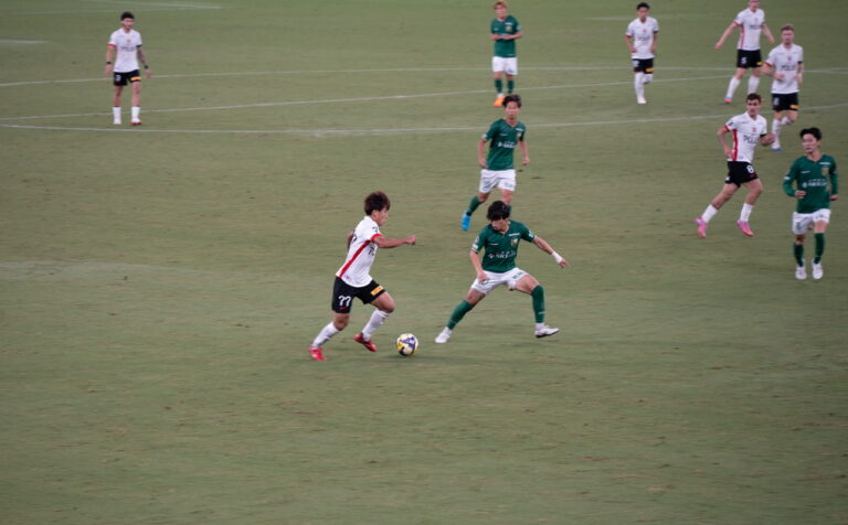 ドリブル サッカー